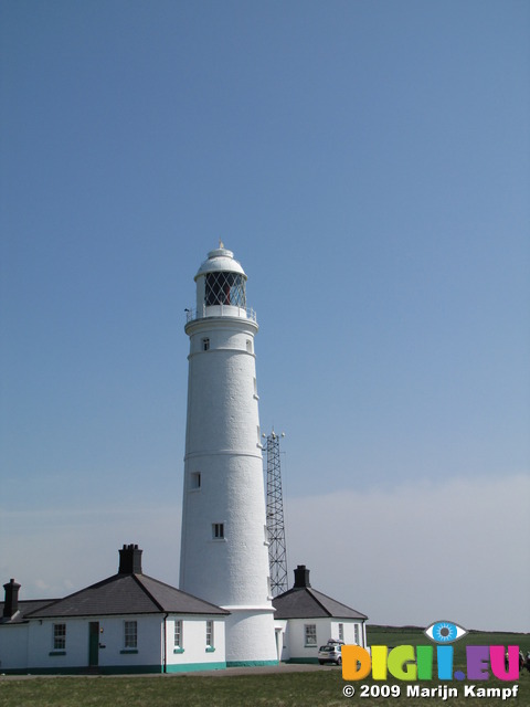 SX05175 Nash Point lighthouse